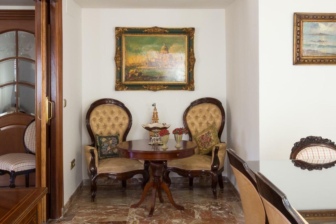 Catedral Cabildo Apartment เซบีญา ภายนอก รูปภาพ